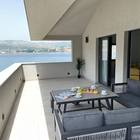 Beachfront House Olbia With Private Parking Trogir Eksteriør billede