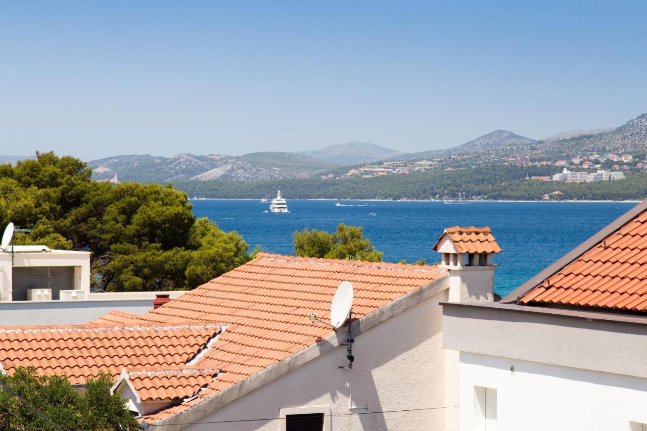 Beachfront House Olbia With Private Parking Trogir Eksteriør billede