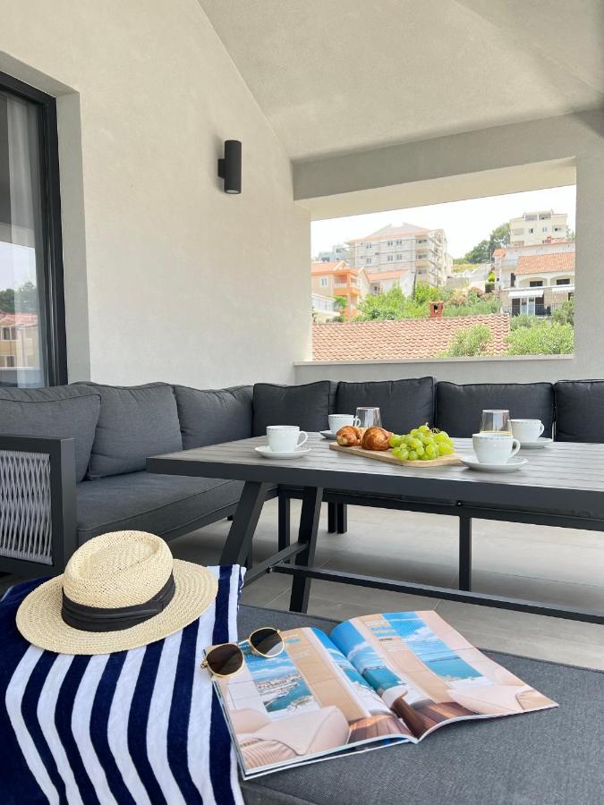 Beachfront House Olbia With Private Parking Trogir Eksteriør billede