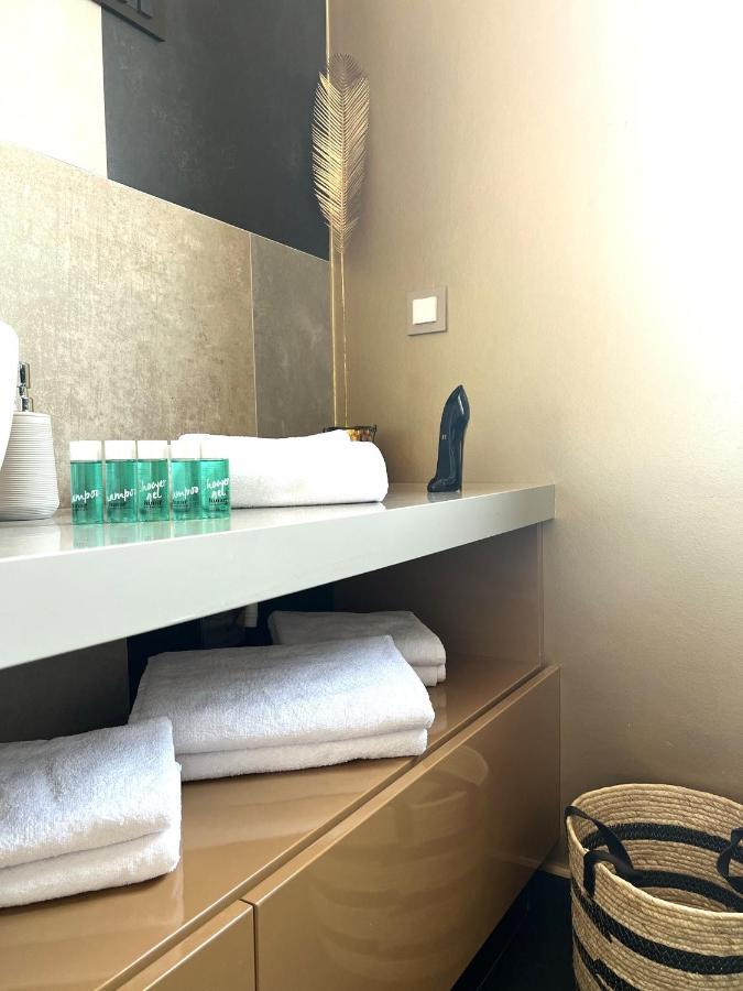 Beachfront House Olbia With Private Parking Trogir Eksteriør billede